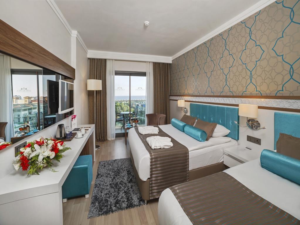 Double Room with Pool View,677592663:JPEG