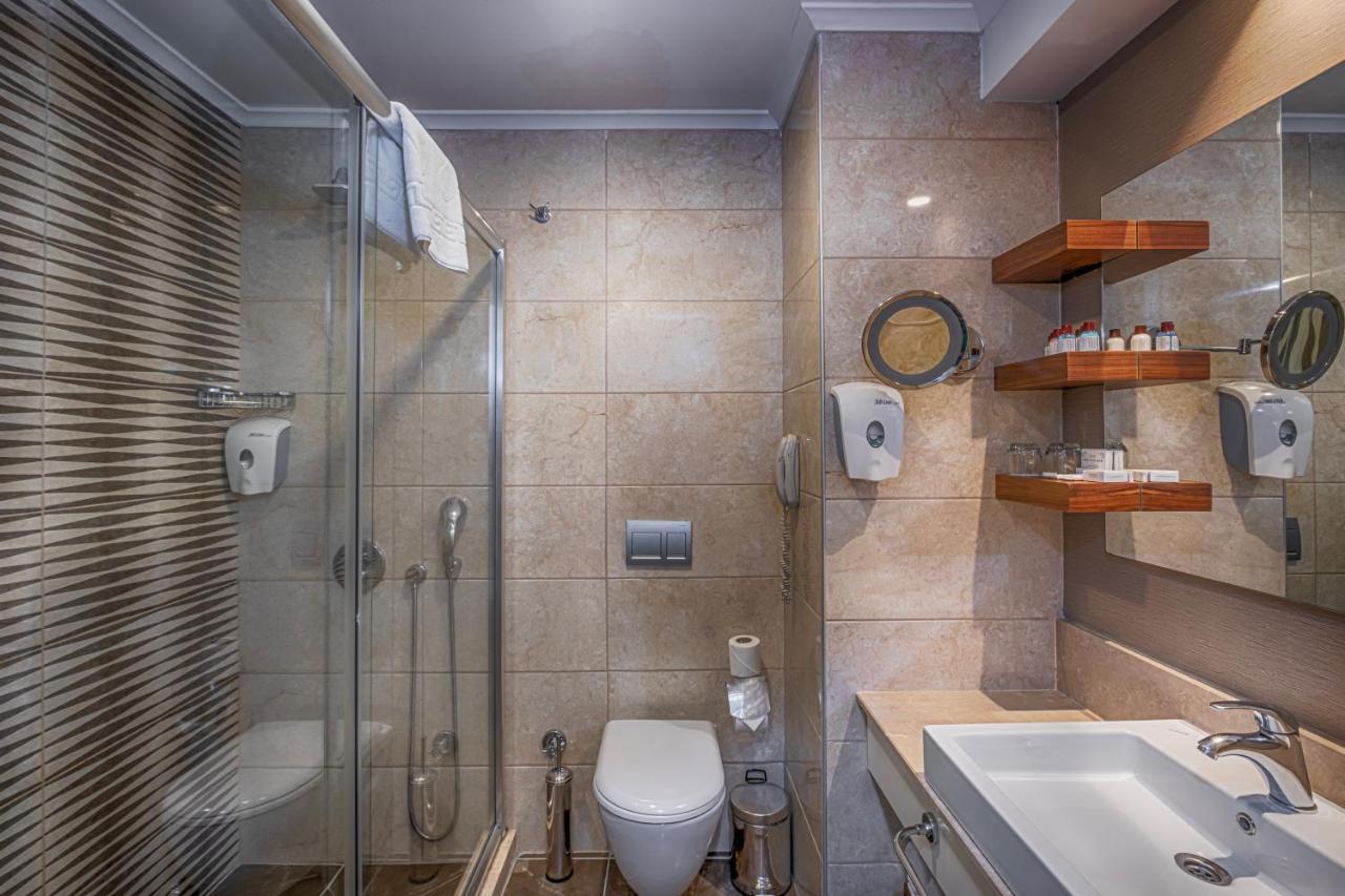 Double Room with Pool View
