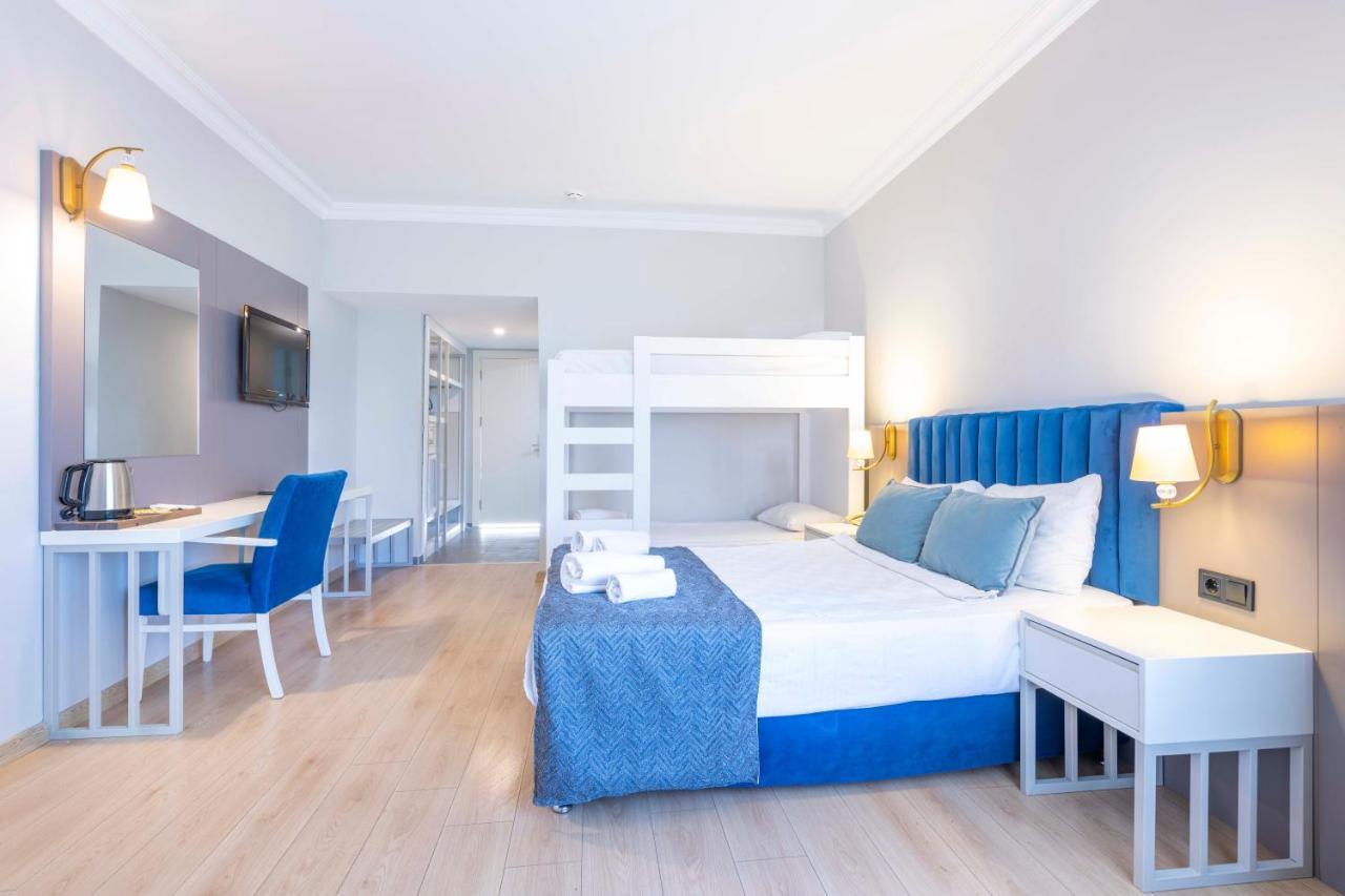Familienzimmer mit Etagenbett (3 Erwachsene + 1 Kind)
