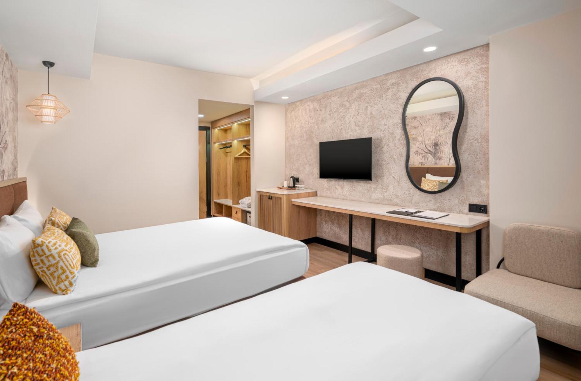 Double Room with Pool View