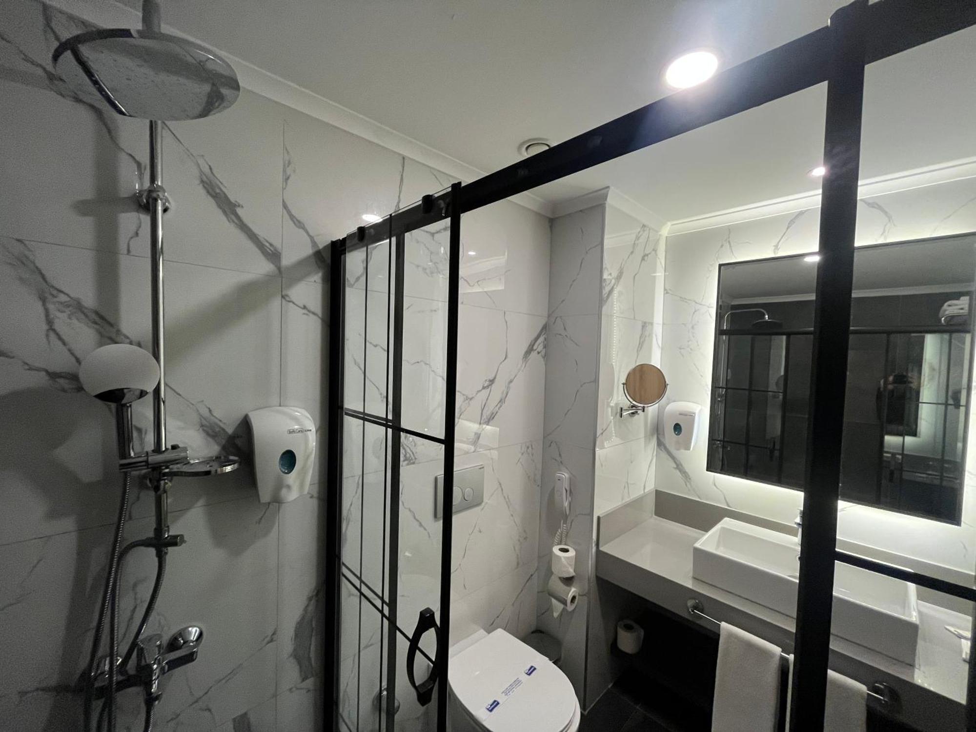 Chambre Double - Vue sur Piscine