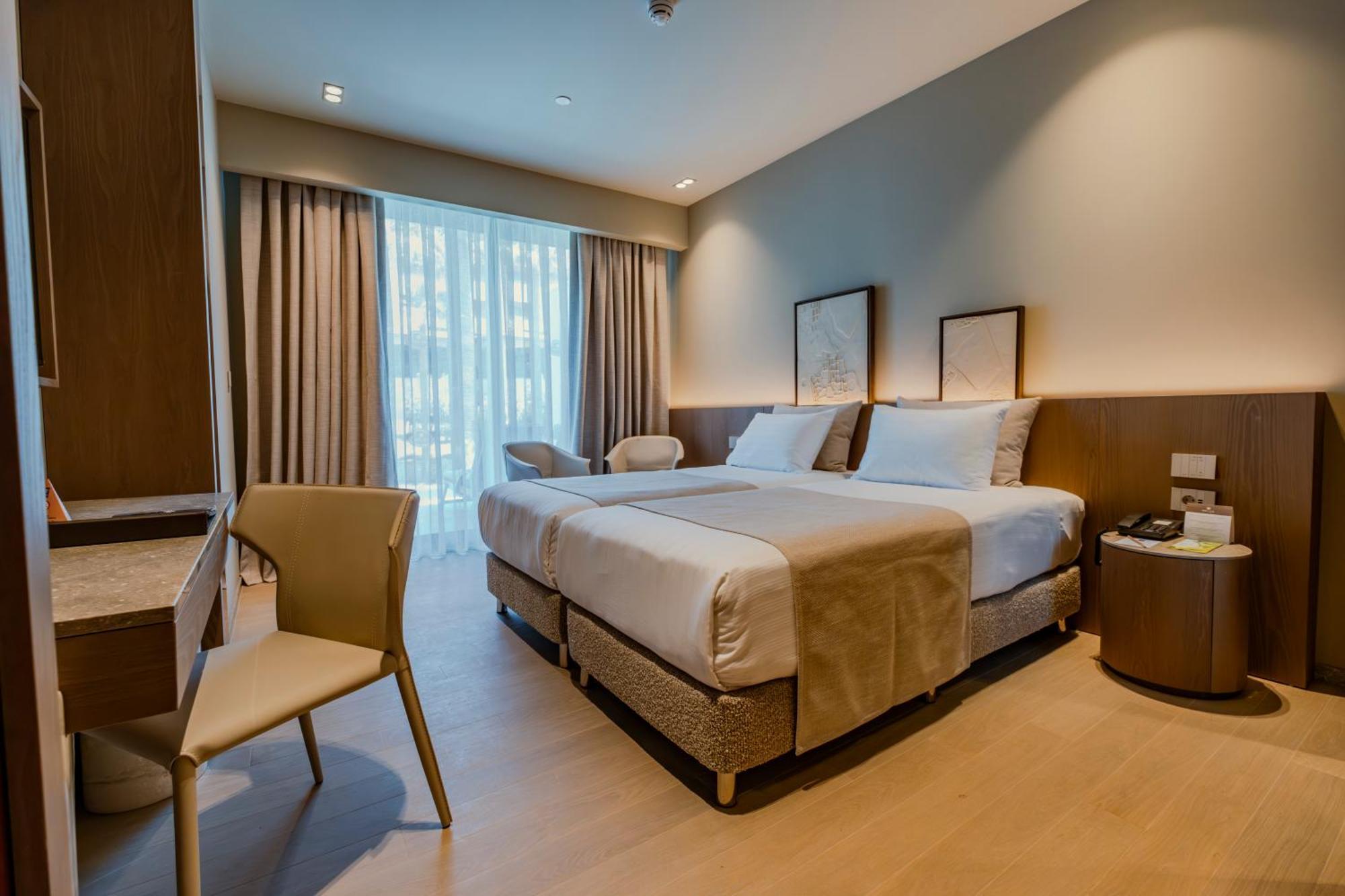 Doppelzimmer mit Poolblick