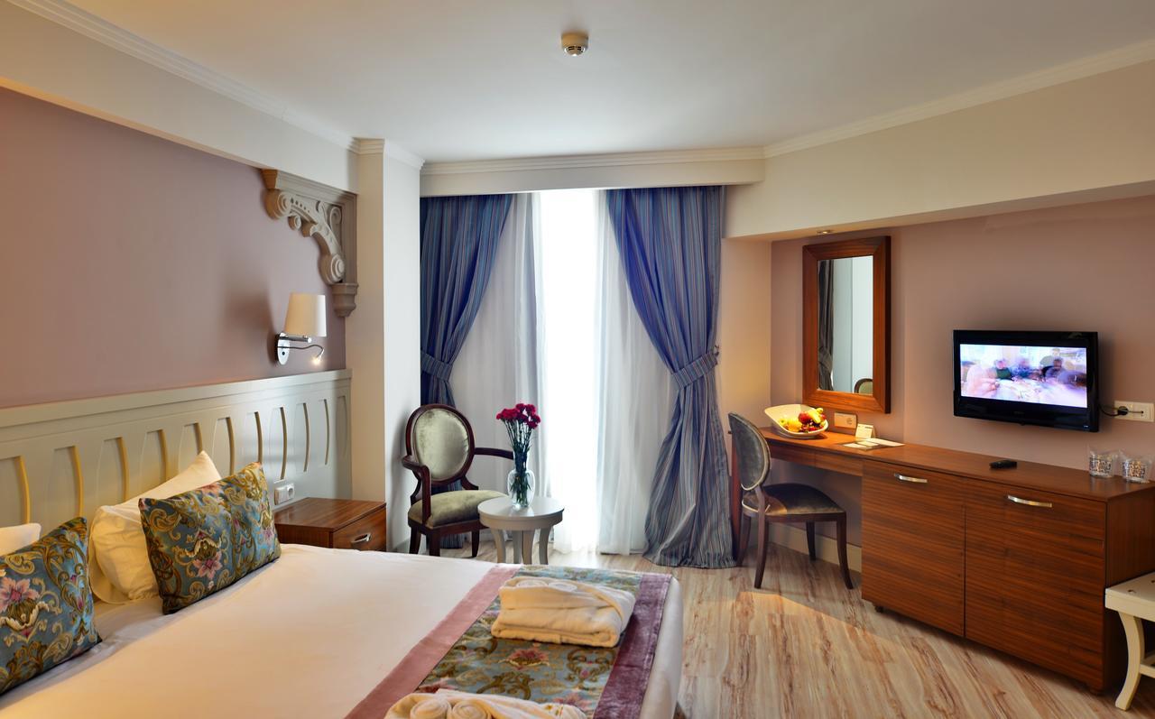 Deluxe Family Room