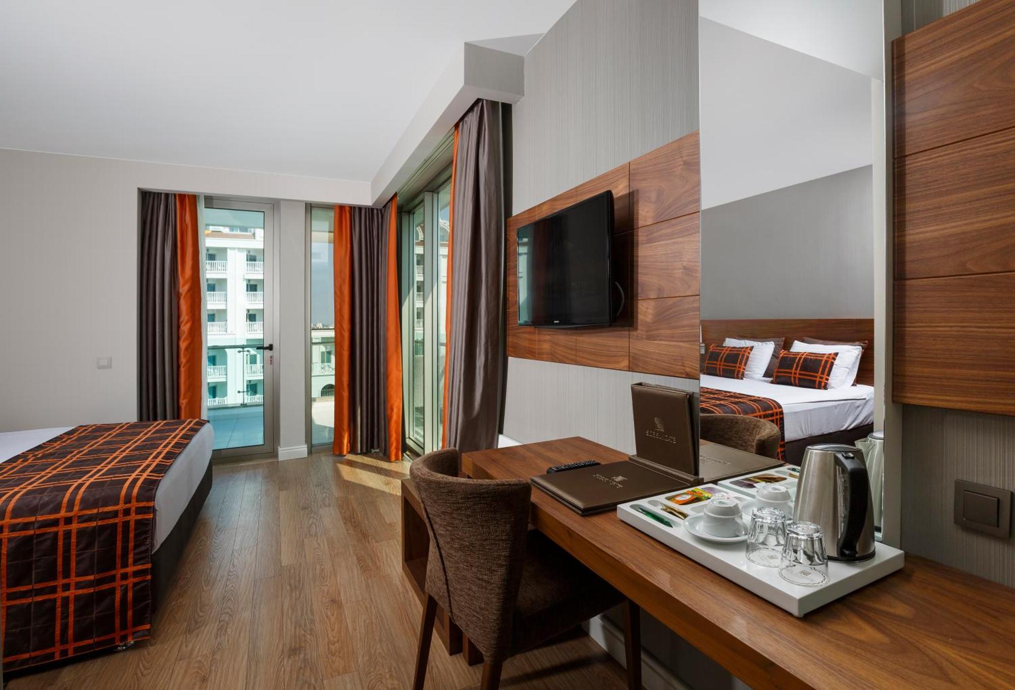 Junior Suite with Garden View,700059190:JPEG