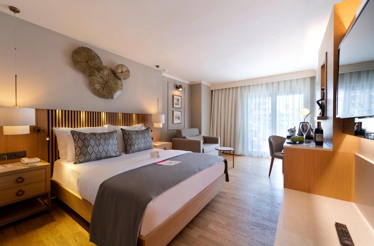 Superior Room Land View