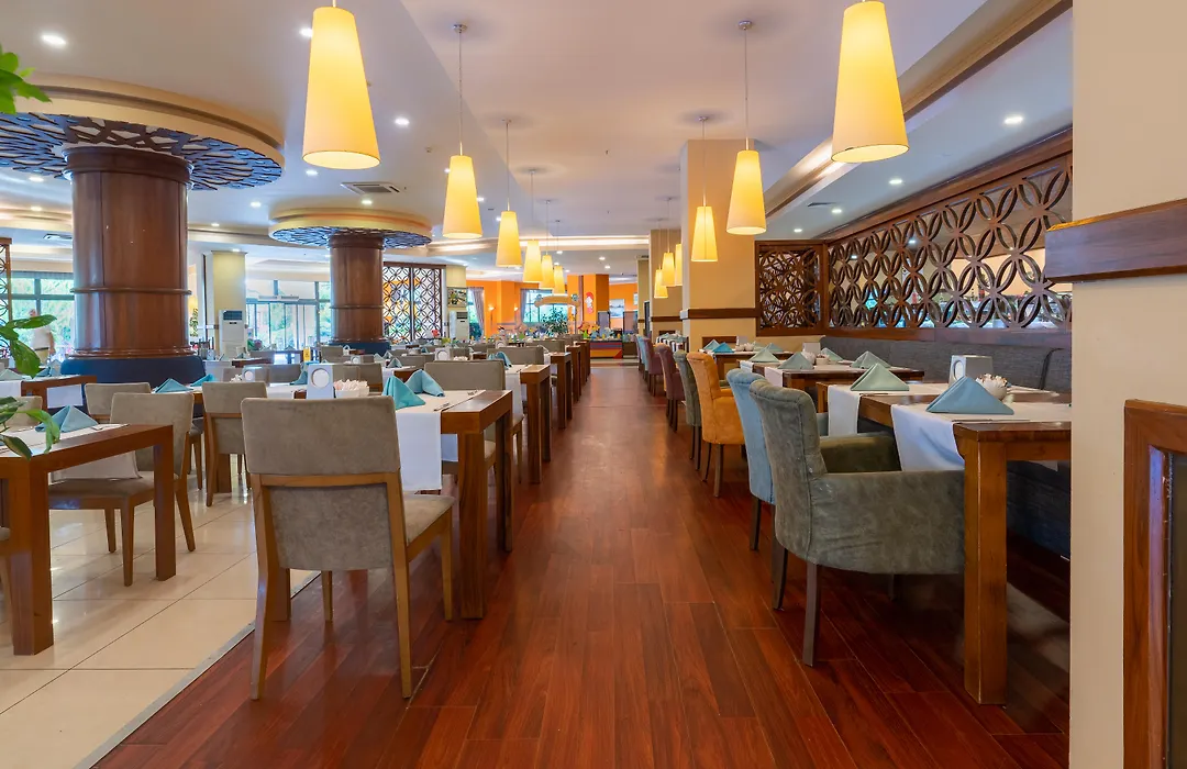 Lago Hotel-1