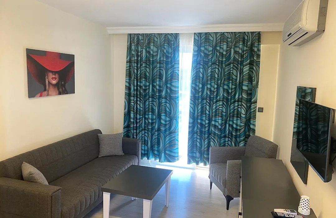 Side Meryam Suit Deluxe Hotel-1