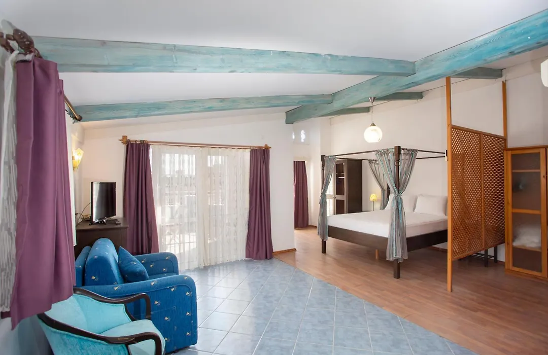 Aquarius Hotel-1