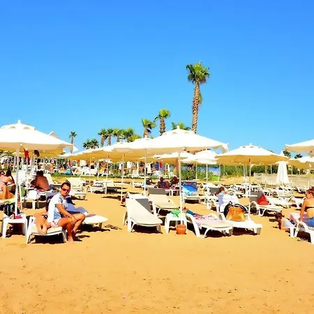 Stunning Large 4 Bed Villa Within Walking Distance Of Everything Beach-2