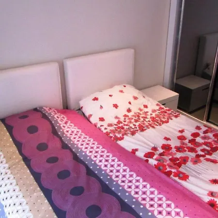 Tropical Gardens E 7 Spacious Duplex 4 Bed Home-3