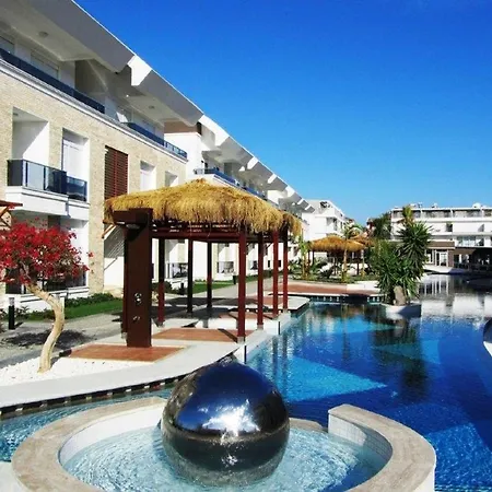 Beautiful Home In Gated Side Hill Community-3