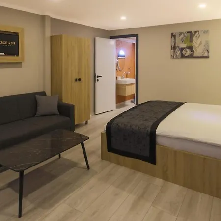 Side Leon Otel-2