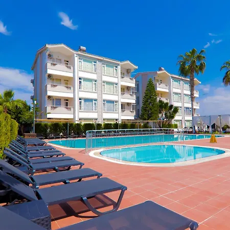 New Garden Luna Side Apart Hotel-3