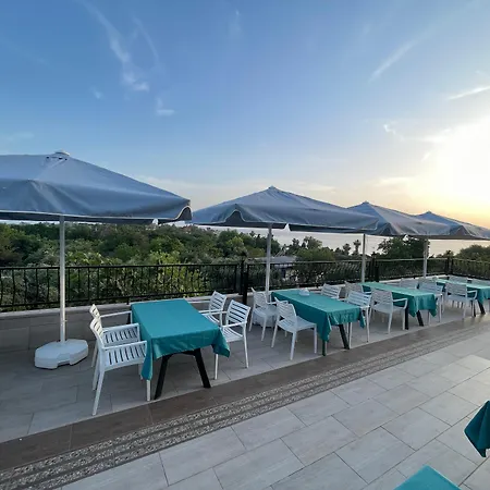 Beachway Hotel & Side-3