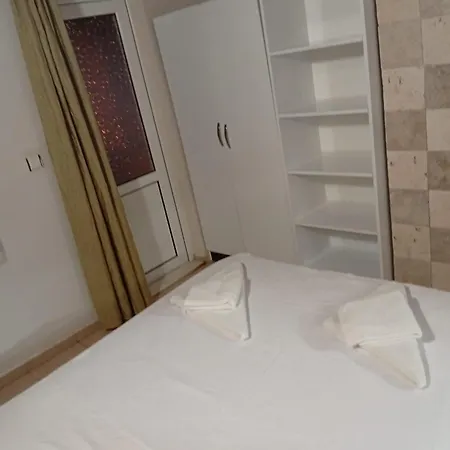 Safari Suit Hotel , Side-3