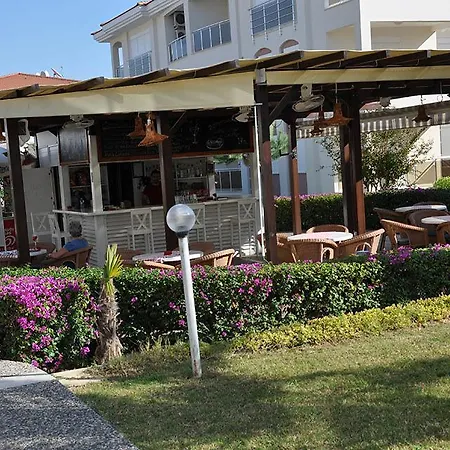 Four Seasons Sokak No 07600-3