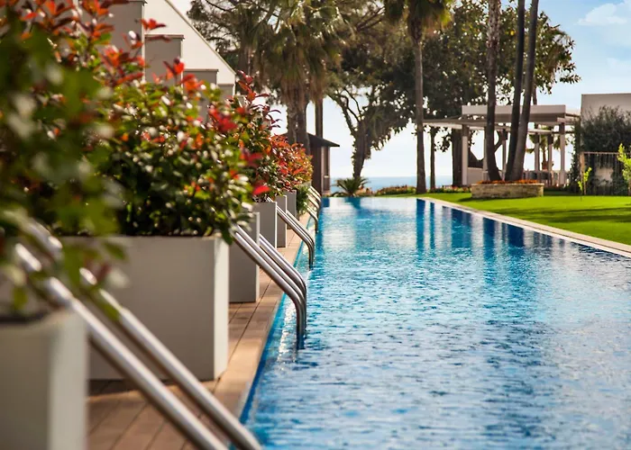 Acanthus Cennet Barut Collection Side