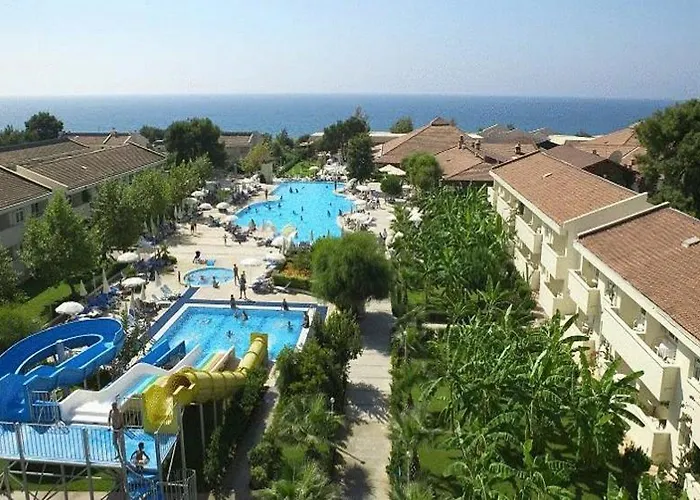 Aska Costa Holiday Club Side
