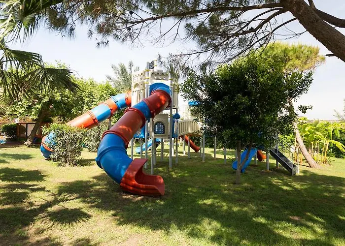 Hotel Defne Garden Side